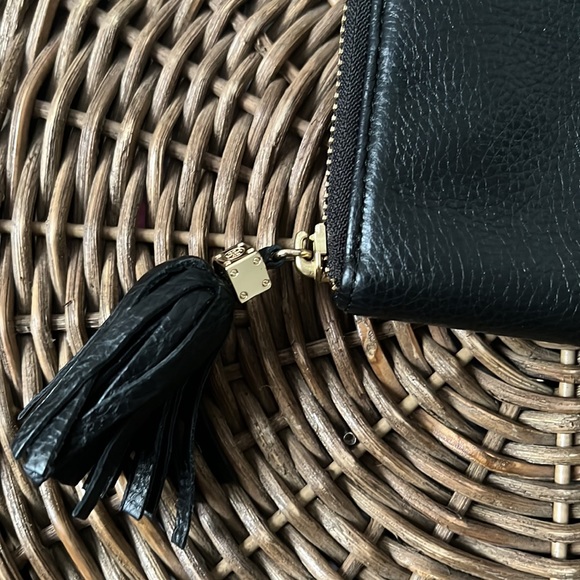 Tory Burch Continental Large Zip Around Wallet - Picture 4 of 13